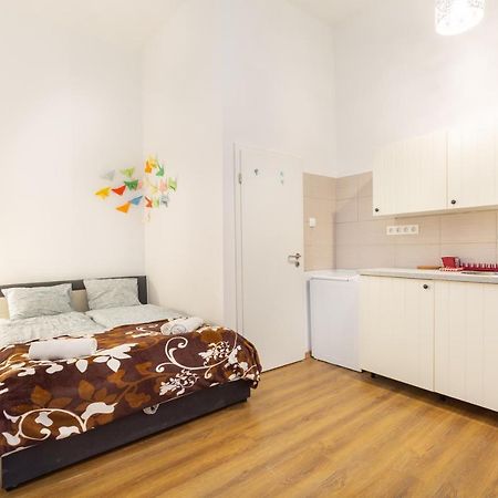 Nepszinhaz 16 Tiny Studios Budapest Kültér fotó