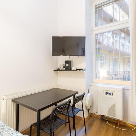 Nepszinhaz 16 Tiny Studios Budapest Kültér fotó