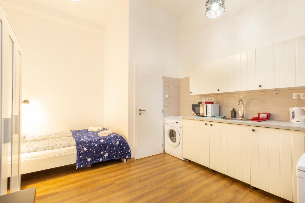 Nepszinhaz 16 Tiny Studios Budapest Kültér fotó