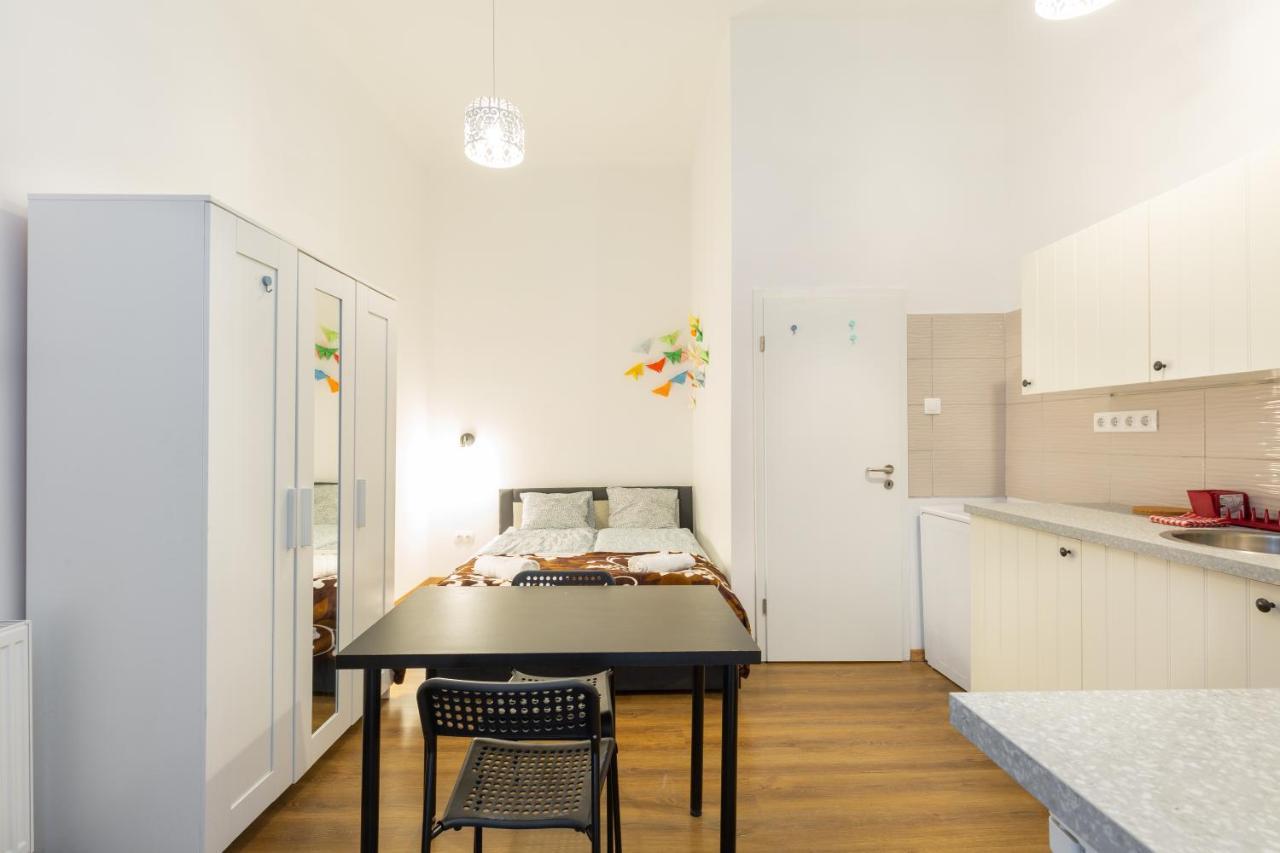 Nepszinhaz 16 Tiny Studios Budapest Kültér fotó